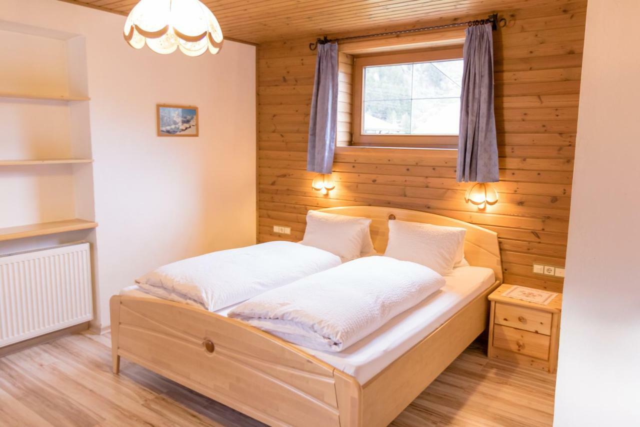 Landhaus Alpenrose Mayrhofen Bagian luar foto
